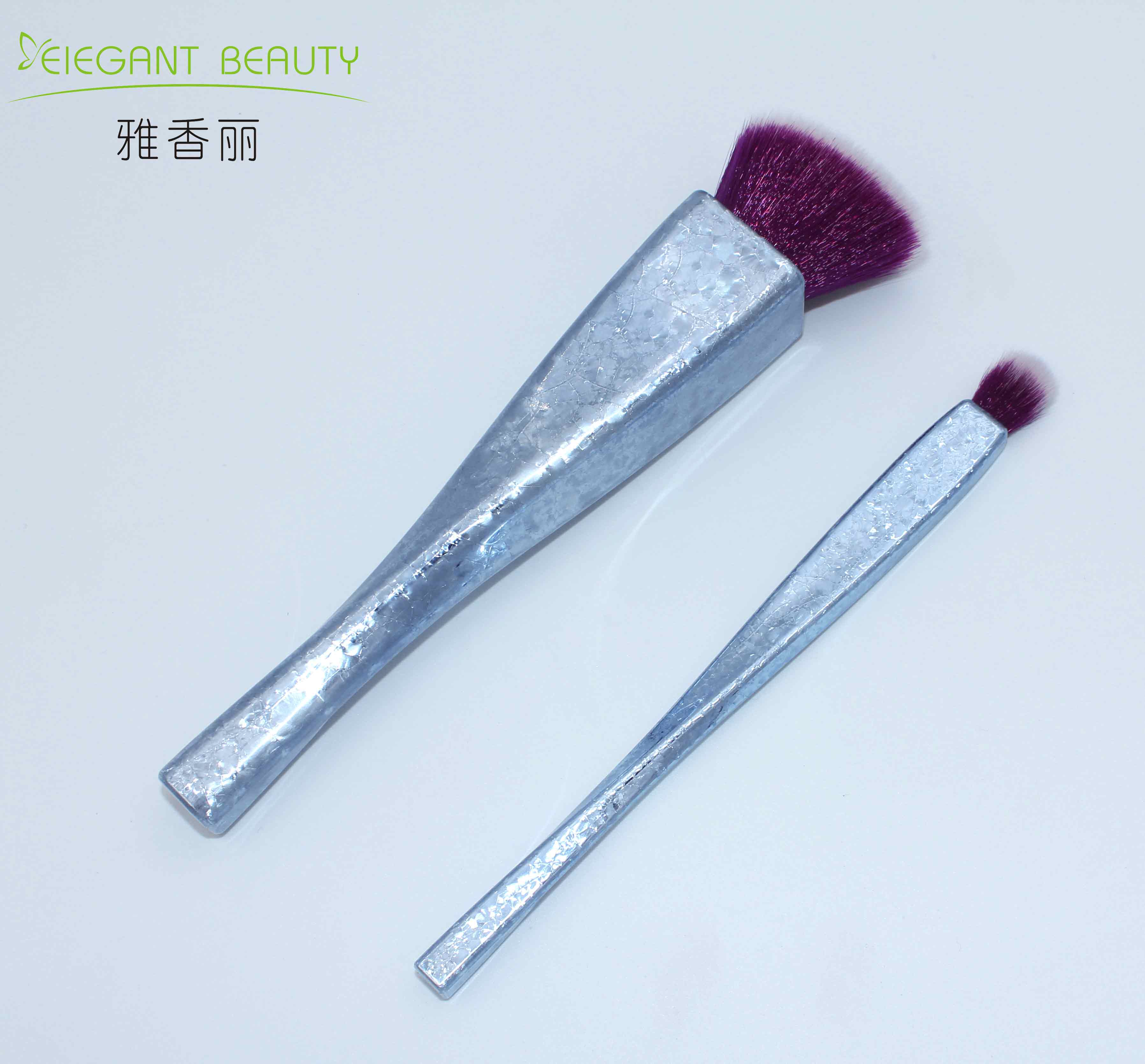 化妝刷套裝：不僅僅是工具，更是藝術的載體